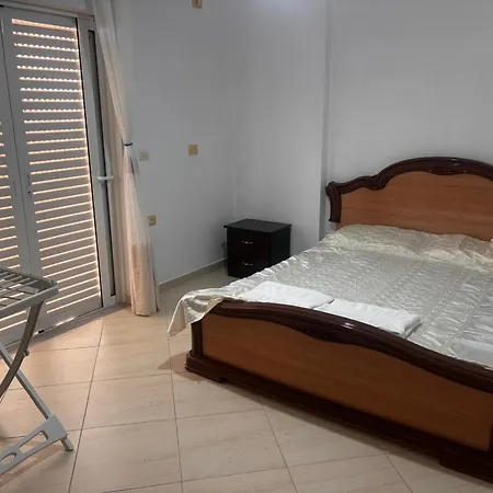 Sunny Apartment *